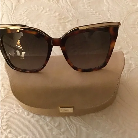 Beautiful new lady’s Sunglasses w/gold leaf trim! - Picture 3 of 10